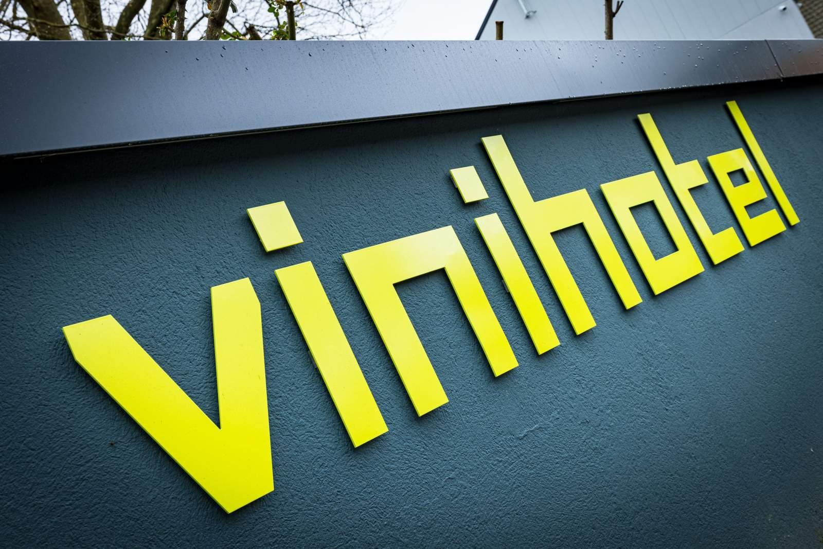 Vinihotel Бон Екстериор снимка