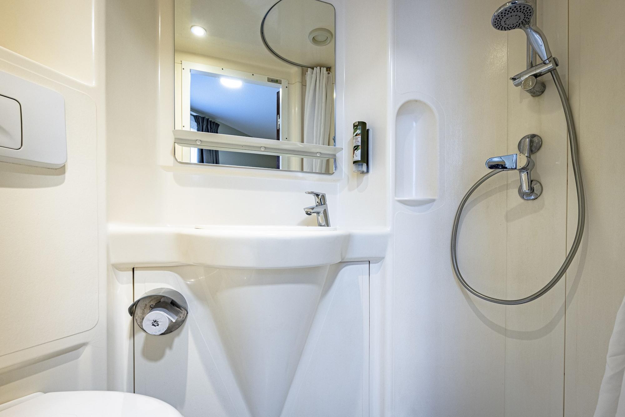 Vinihotel Бон Екстериор снимка